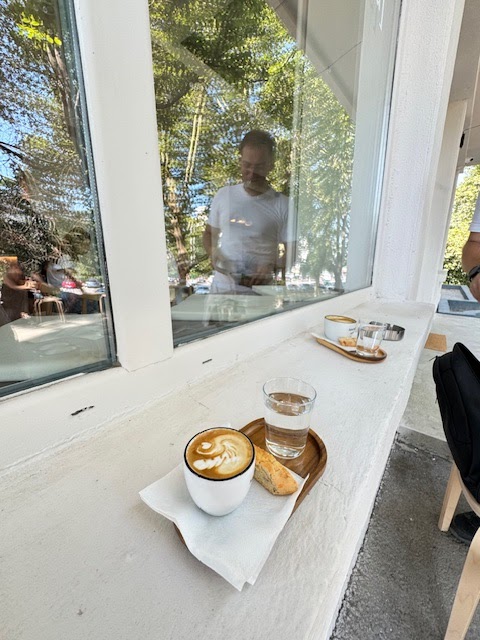 Particular [ loc de stat ]